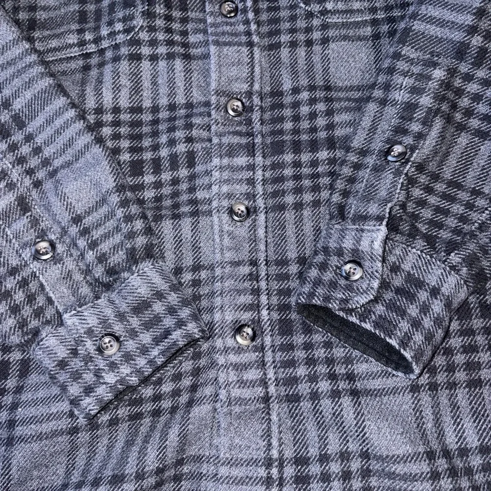 ORVIS Flannel Shirt Mens Medium Gray Plaid Long Sleeve Button Up Outdoor Casual